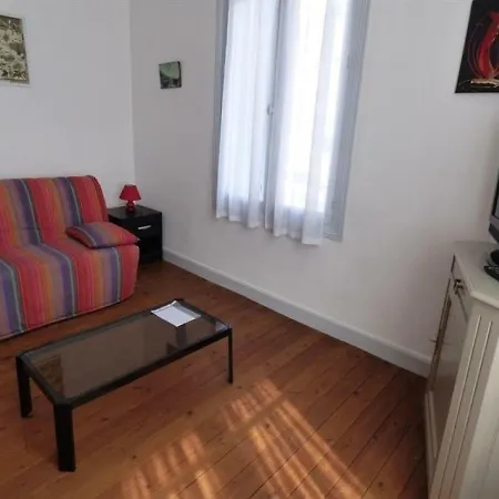 House Maison En Centre Ville Avec Garage 빌라 *
